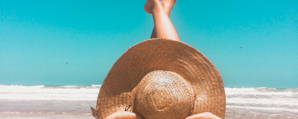 Gratis bij de zaak parkeren tijdens de vakantie? Vergeet het maar!