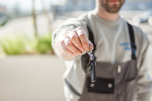 Voorzichtigheid geboden bij buitenlandse autokoper
